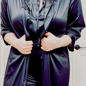 Vanity fair three piece pajamas